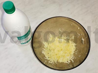 Cukinijų blynai su ayranu Žingsnis 1