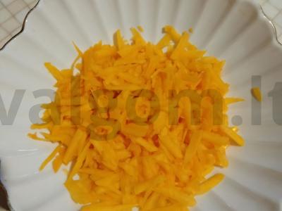 „Oranžinė“ salotų su moliūgu, obuoliais ir graikiniais riešutais Žingsnis 1