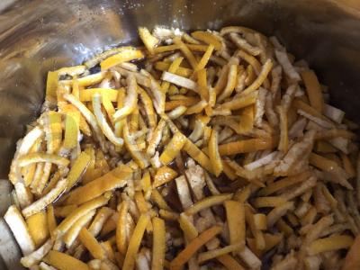 Mandarinų žievelių cukatai Žingsnis 5