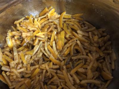 Mandarinų žievelių cukatai Žingsnis 6