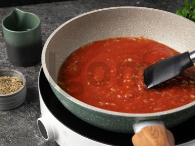 Menkių filė pomidorų padaže su feta Žingsnis 3