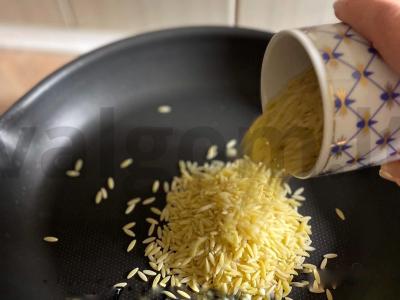 Orzo makaronai su midijomis grietinėlės padaže Žingsnis 4