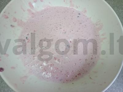 Desertas iš vyšnių, mėlynių ir grietinėlės Žingsnis 5