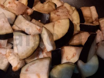 Šiltas baklažanų salotas su pievagrybiais Žingsnis 2