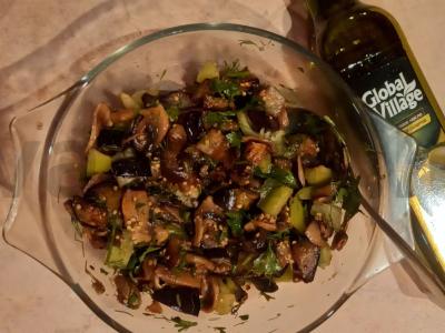 Šiltas baklažanų salotas su pievagrybiais Žingsnis 8