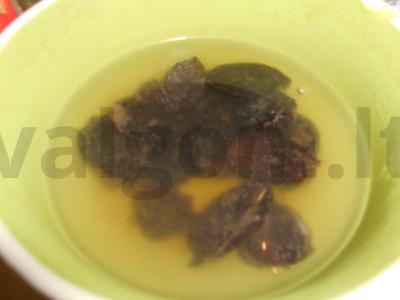 Salotas su rūkytomis vištienos krūtinėlėmis Žingsnis 2