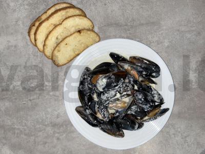 Midijos su dorblu sūriu pagrindine nuotrauka