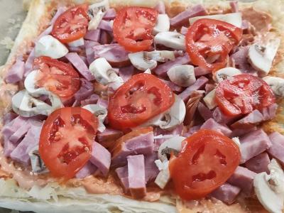 Grybų pica su pomidorais po sūriu Žingsnis 4