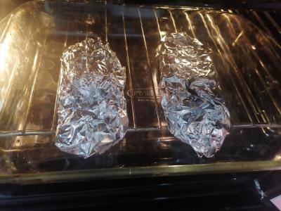 Lašiša, kepta su svogūnais, citrina ir rozmarinu Žingsnis 7