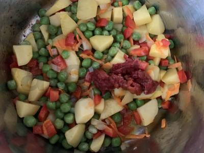 Daržovių ir pomidorų pastos troškinys Žingsnis 5