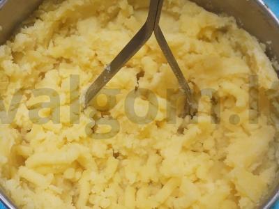 Kepti pyragėliai su bulvėmis Žingsnis 6