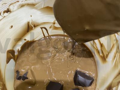 Šokoladiniai kakavos bombelės gėrimui Žingsnis 4