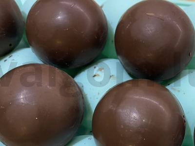Šokoladiniai kakavos bombelės gėrimui Žingsnis 12