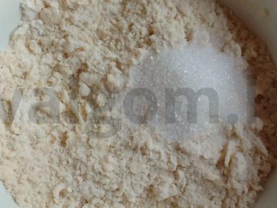 Smėlinis pyragas su vaisiais ir varške Žingsnis 4