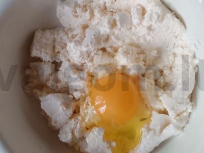 Smėlinis pyragas su vaisiais ir varške Žingsnis 6