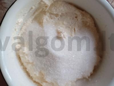 Smėlinis pyragas su vaisiais ir varške Žingsnis 8