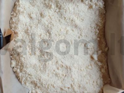 Smėlinis pyragas su vaisiais ir varške Žingsnis 12