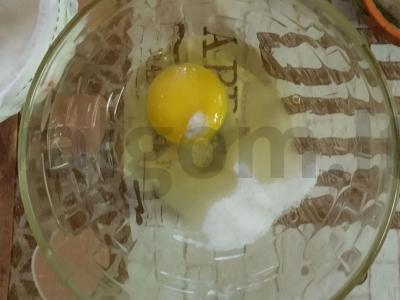 Sūrio blynai su krakmolu be miltų Žingsnis 1