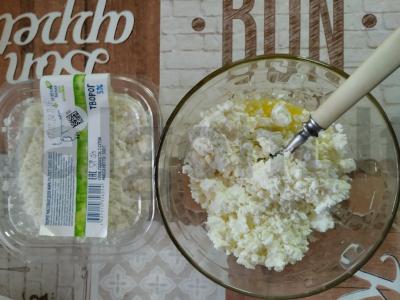 Sūrio blynai su krakmolu be miltų Žingsnis 2