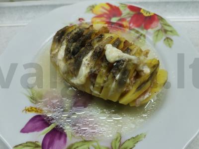 Bakoninė bulvė su sūriu pagrindine nuotrauka