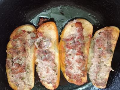 Karšti sumuštiniai iš ciabatta su faršu, sūriu ir daržovėmis Žingsnis 6