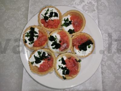 Tartaletės su žuvimi ir varškės sūriu pagrindine nuotrauka