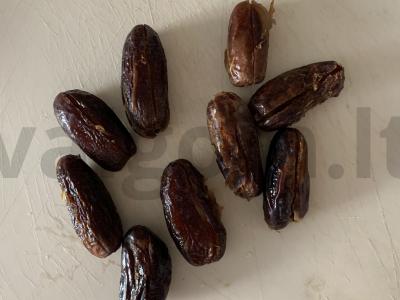 Datulės su varškės sūriu ir migdolais desertui Žingsnis 3