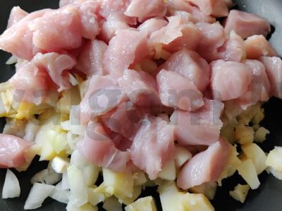 Kalakutiena su brokoliais, bulvėmis ir unagi padažu Žingsnis 5