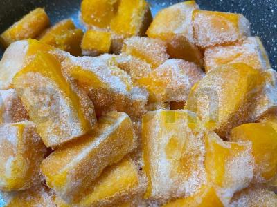 Kepta moliūgų su česnaku ir sūriu grietinėje Žingsnis 1