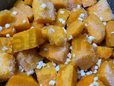 Kepta moliūgų su česnaku ir sūriu grietinėje Žingsnis 2