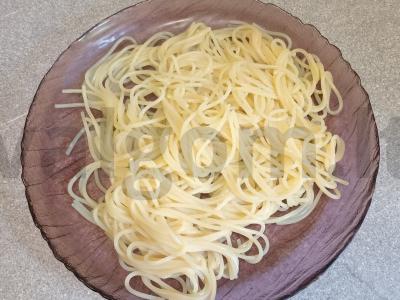 Vištienos širdelės su žirneliais ir makaronų garnyru Žingsnis 9