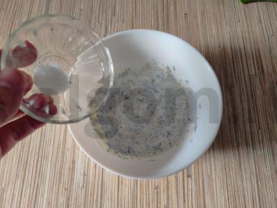 Salotos iš burokėlių lapų su grietinės padažu Žingsnis 8