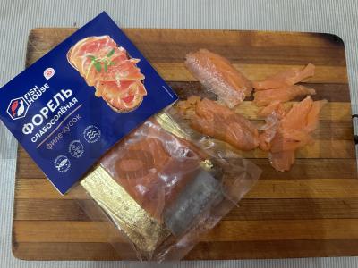 Kruasanas su upėtakiu ir šviežiu agurku Žingsnis 2