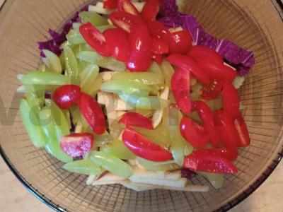 Salotas su vištienos kepenėlėmis, obuoliais ir vynuogėmis Žingsnis 9