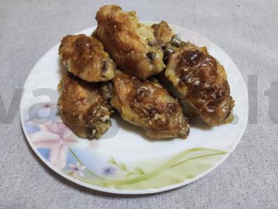 Aštrūs vištienos sparneliai pagrindine nuotrauka