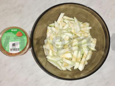 Užkandis „Kabakų salotos pagal korėjietiškai“ Žingsnis 1