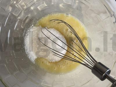 Ricottos pyragas su džiovinta persimonu Žingsnis 1