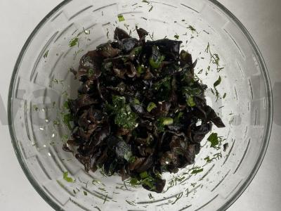 Grybų ir žolelių salotas „Muėrčikas“ pagrindine nuotrauka