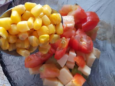 Salotas „Sveikas mišinys“ Žingsnis 4