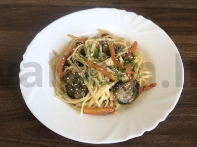 Makaronai su baklažanais pagrindine nuotrauka