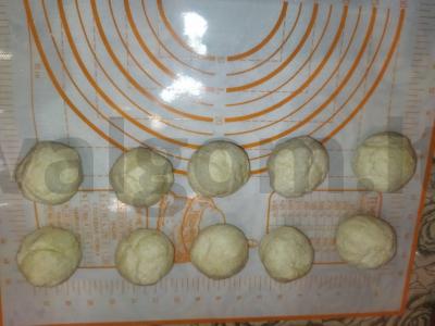 Varškės pynutės prie arbatos Žingsnis 4