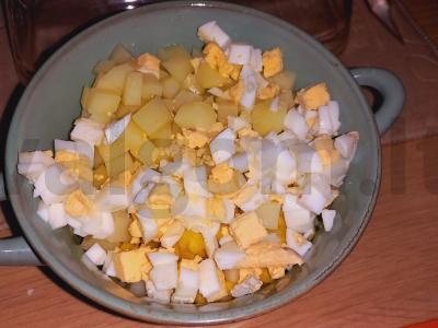 Salotos su rūkytomis vištienos krūtinėlėmis ir kukurūzais Žingsnis 3