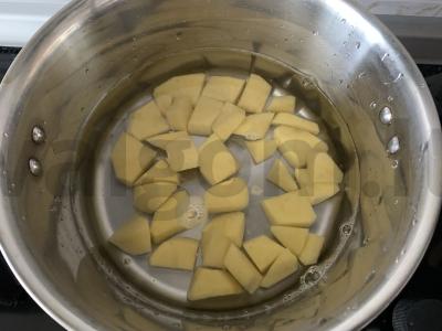 Pomidorų ir daržovių tyrės sriuba Žingsnis 1