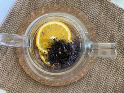 Saldus žaliasis arbata su apelsinu ir kamelija Žingsnis 2