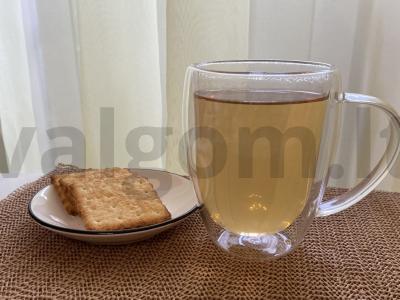 Saldus žaliasis arbata su apelsinu ir kamelija pagrindine nuotrauka