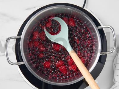 Raudonųjų serbentų ir aviečių uogienė Žingsnis 2