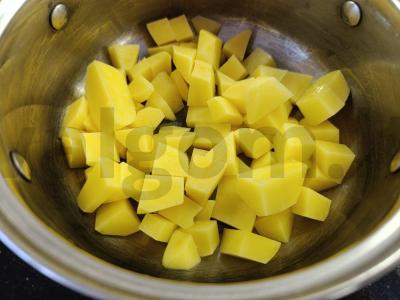 Tirštas daržovių sriuba su lydytu sūriu Žingsnis 1