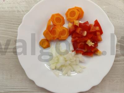 Tirštas daržovių sriuba su lydytu sūriu Žingsnis 2