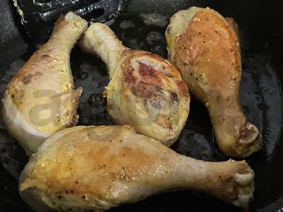 Vištienos kojos su karčiu ant keptuvės Žingsnis 7