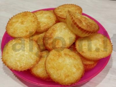 Sūrio keksiukai su pienu pagrindine nuotrauka